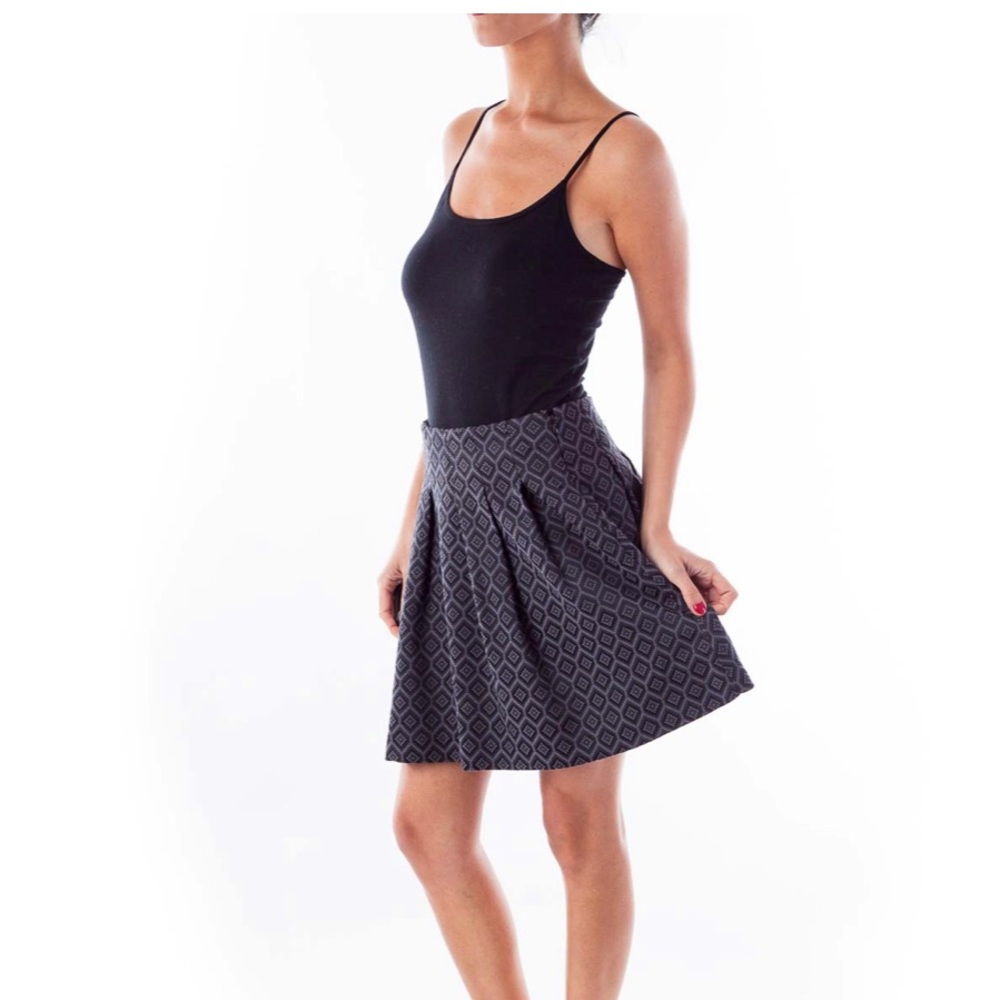 BANANA REPUBLIC NAVY BLUE FLARE MINI SKIRT with POCKETS - Picture 2 of 15